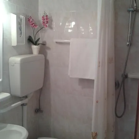 فندق Paron 3*